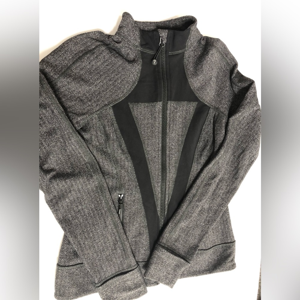 Ivivva jacket - Picture 1 of 4
